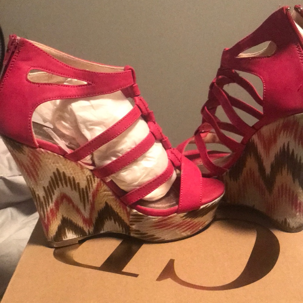 Size 6 Deb sandal wedge heels